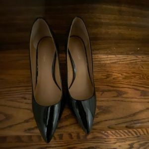 EUC Calvin Klein Black Patent Pumps.